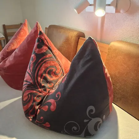 美恩斯度假屋 度假居 *