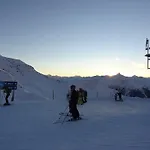 Nyaraló Meins